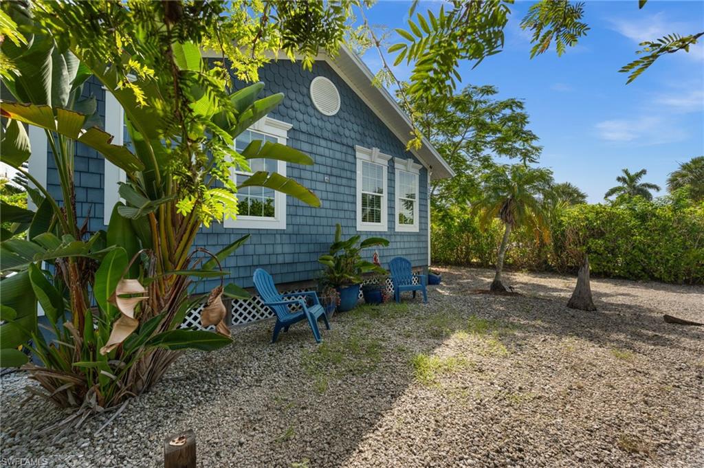 ISLES OF CAPRI - Residential Lease