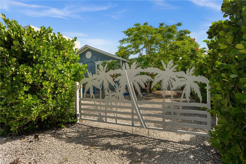 ISLES OF CAPRI - Residential Lease