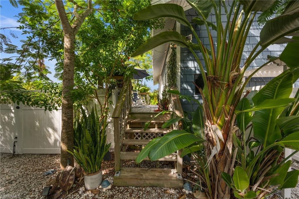 ISLES OF CAPRI - Residential Lease
