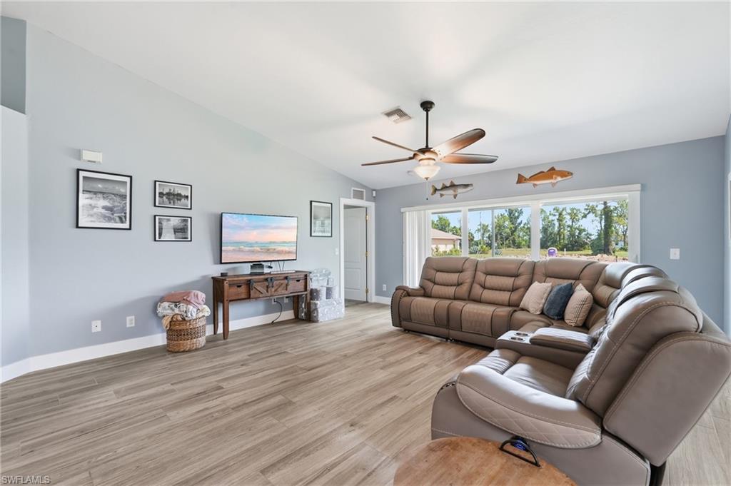 CAPE CORAL - Residential
