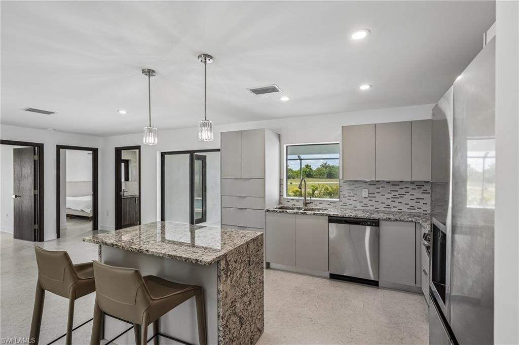 CAPE CORAL - Residential