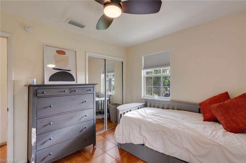 SAN CARLOS PARK - Residential