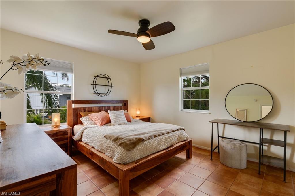 SAN CARLOS PARK - Residential