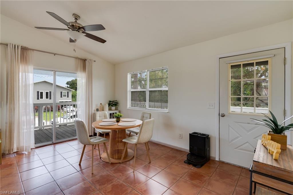 SAN CARLOS PARK - Residential