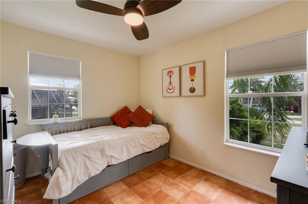SAN CARLOS PARK - Residential