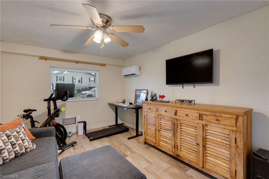 SAN CARLOS PARK - Residential