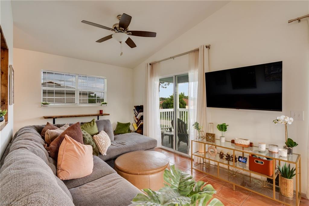 SAN CARLOS PARK - Residential