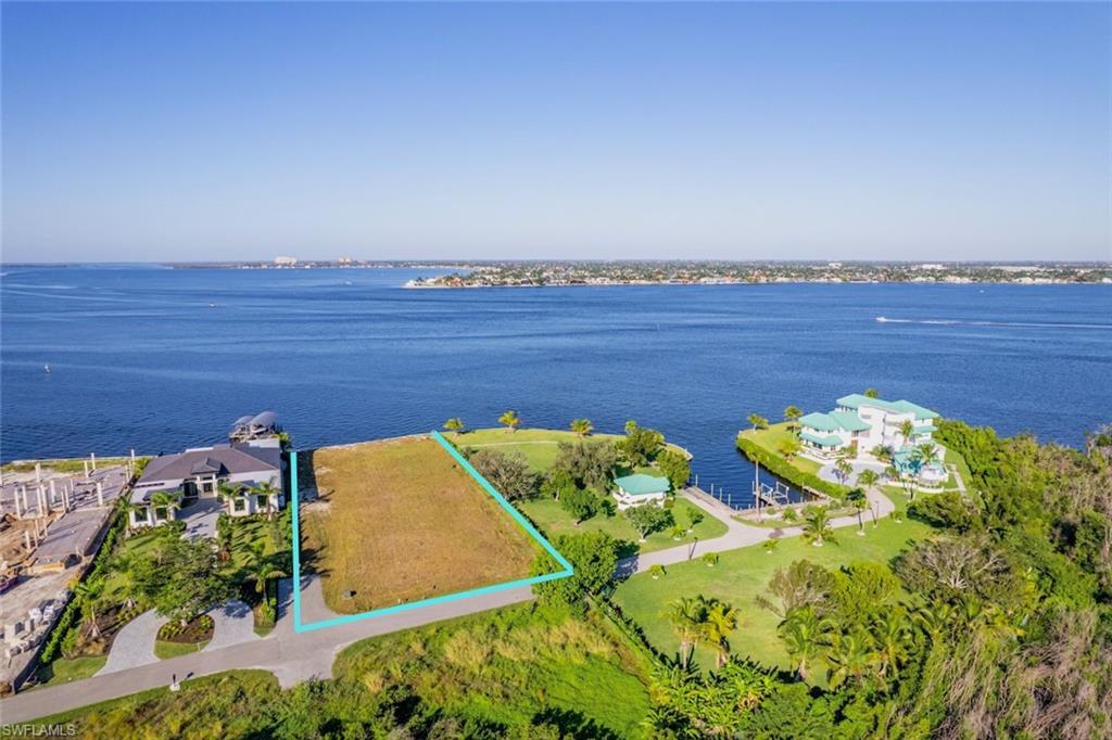FORT MYERS - Land