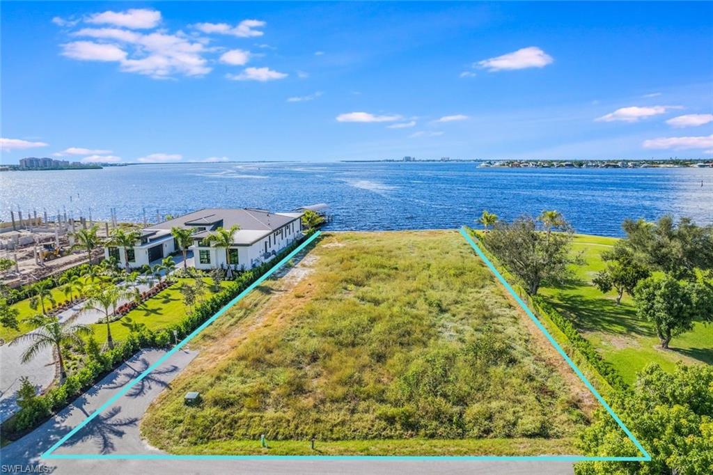 FORT MYERS - Land