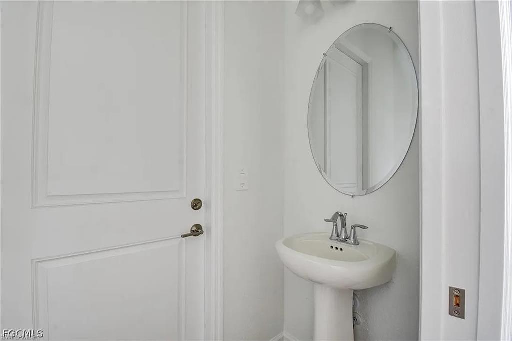 HARBOR PLACE - Residential Lease