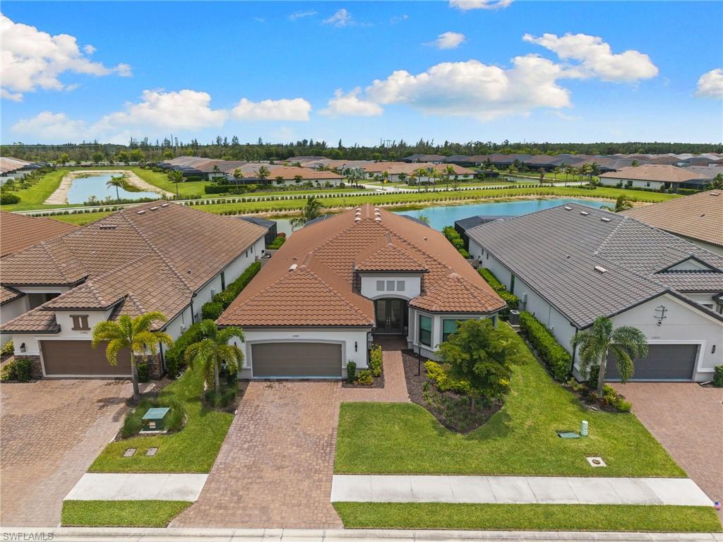 ESPLANADE LAKE CLUB - Residential Lease