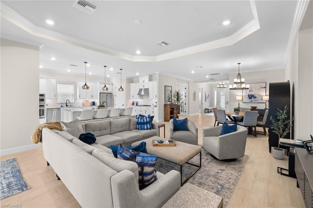 ESPLANADE LAKE CLUB - Residential Lease