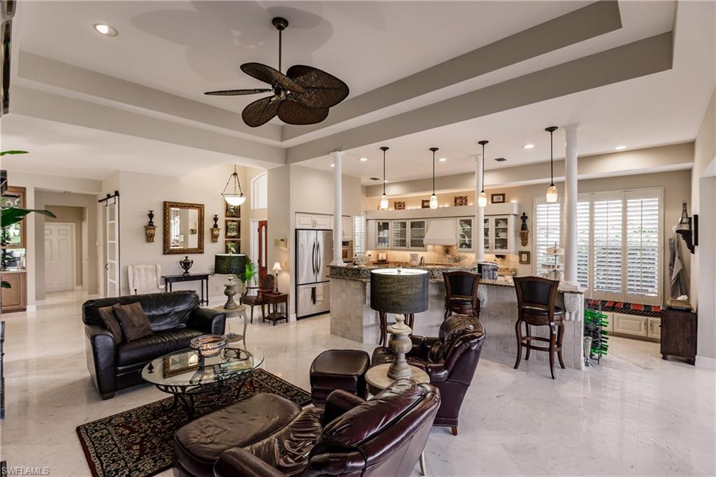 LONGSHORE LAKE - Residential