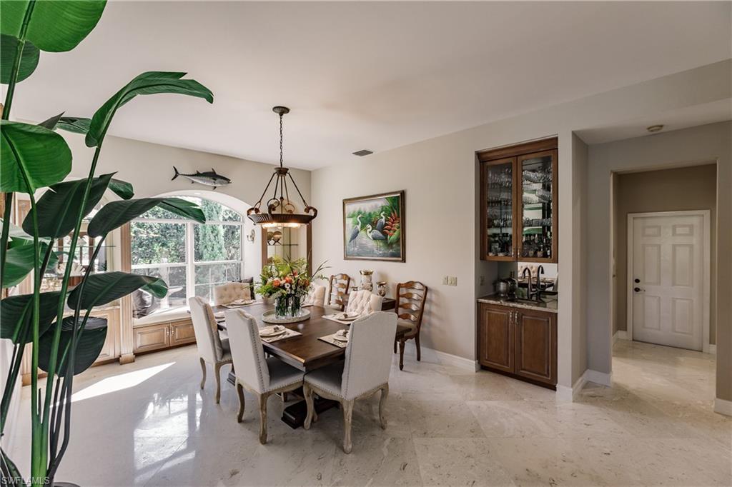 LONGSHORE LAKE - Residential