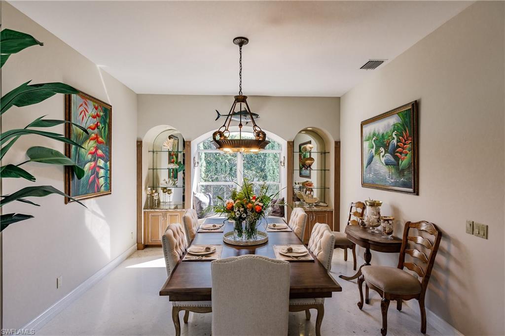 LONGSHORE LAKE - Residential