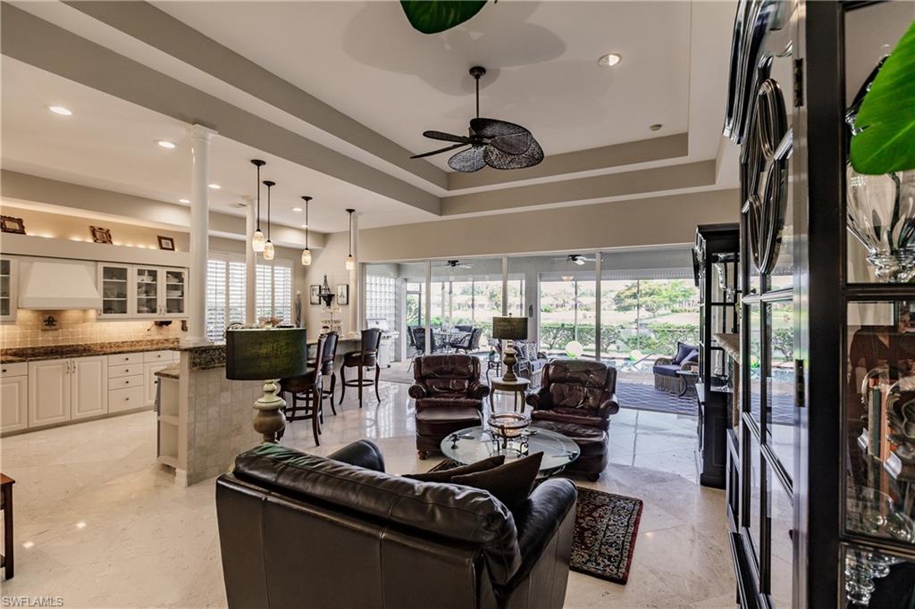 LONGSHORE LAKE - Residential