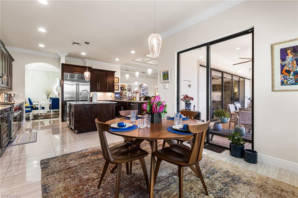 COUNTRY CLUB - Residential