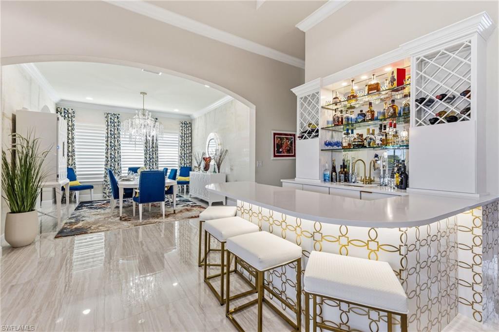 COUNTRY CLUB - Residential