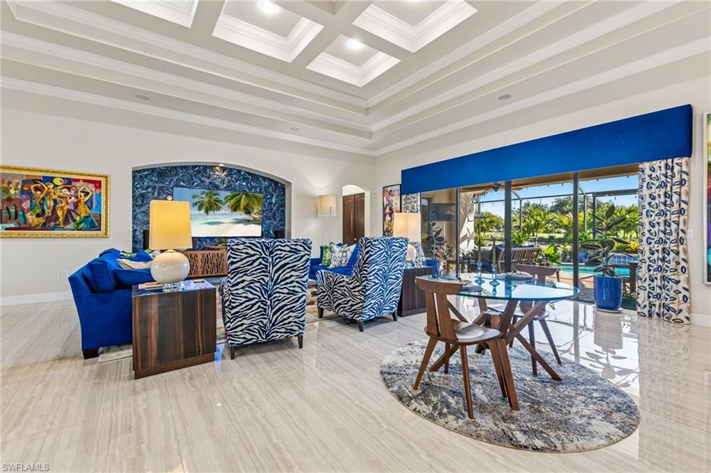 COUNTRY CLUB - Residential