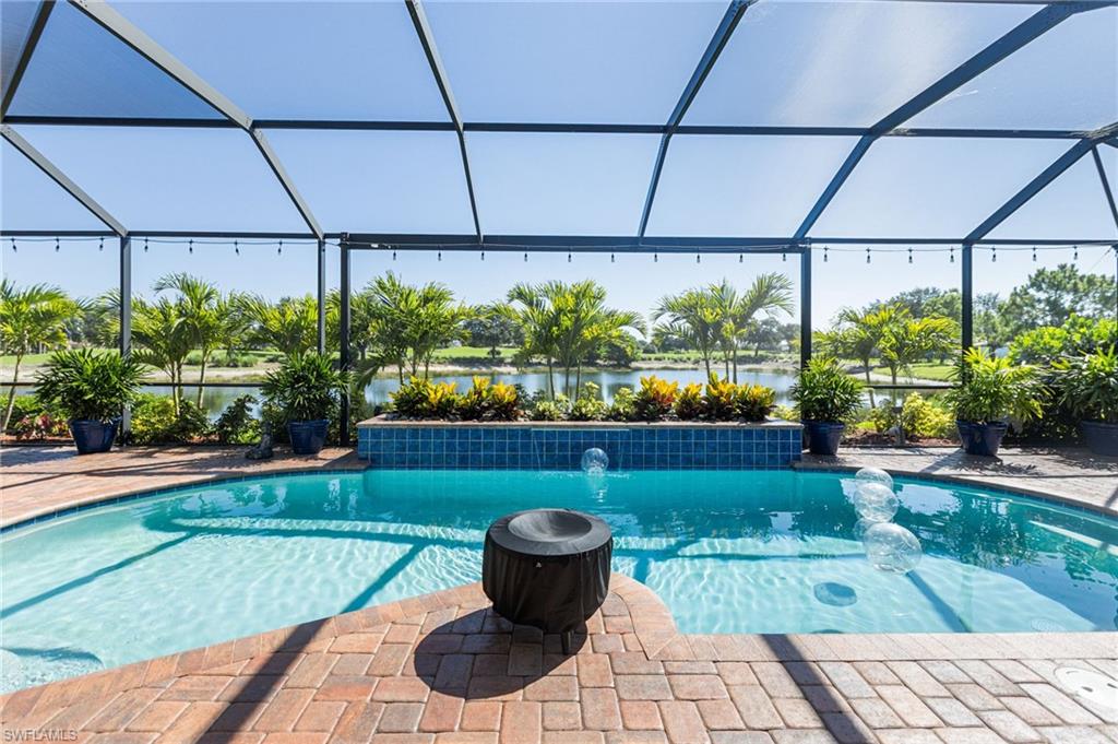 COUNTRY CLUB - Residential