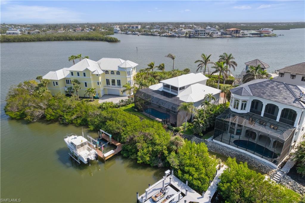 SOUTHPORT ON THE BAY - Residential