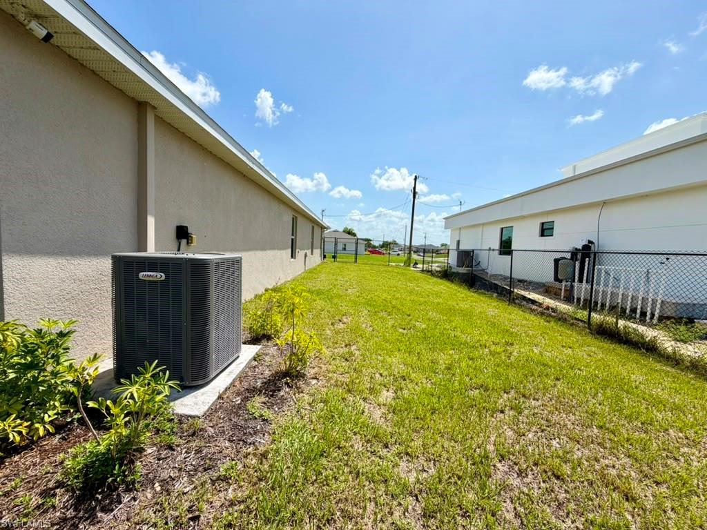 CAPE CORAL - Residential