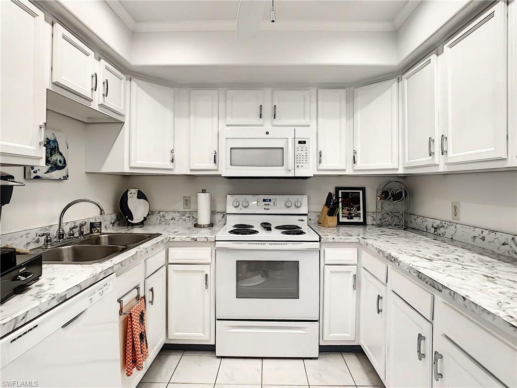 CYPRESS LAKE ESTATES - Residential