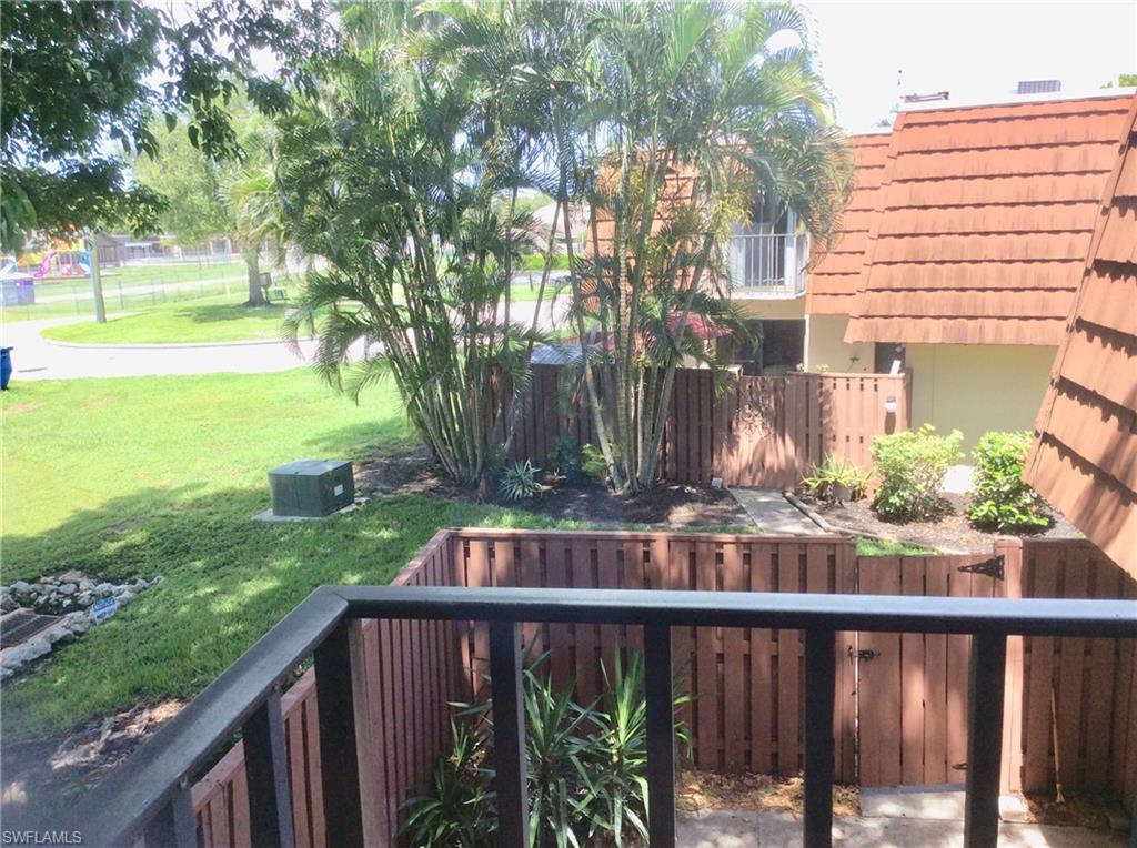 VILLAGE OF CEDARBEND - Residential