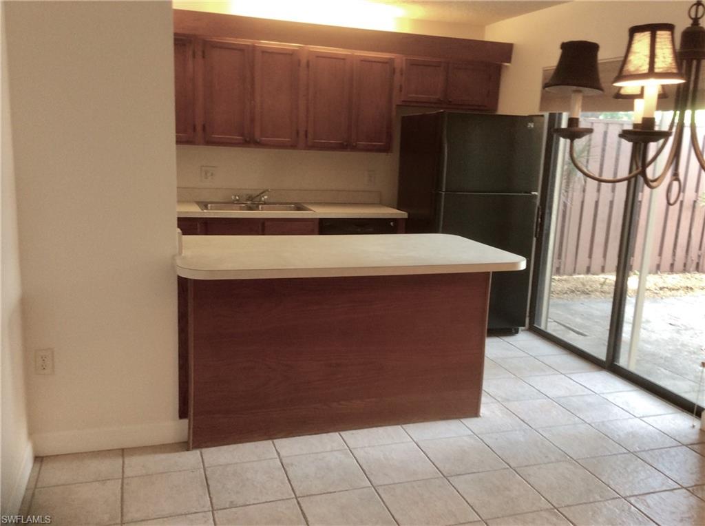 VILLAGE OF CEDARBEND - Residential