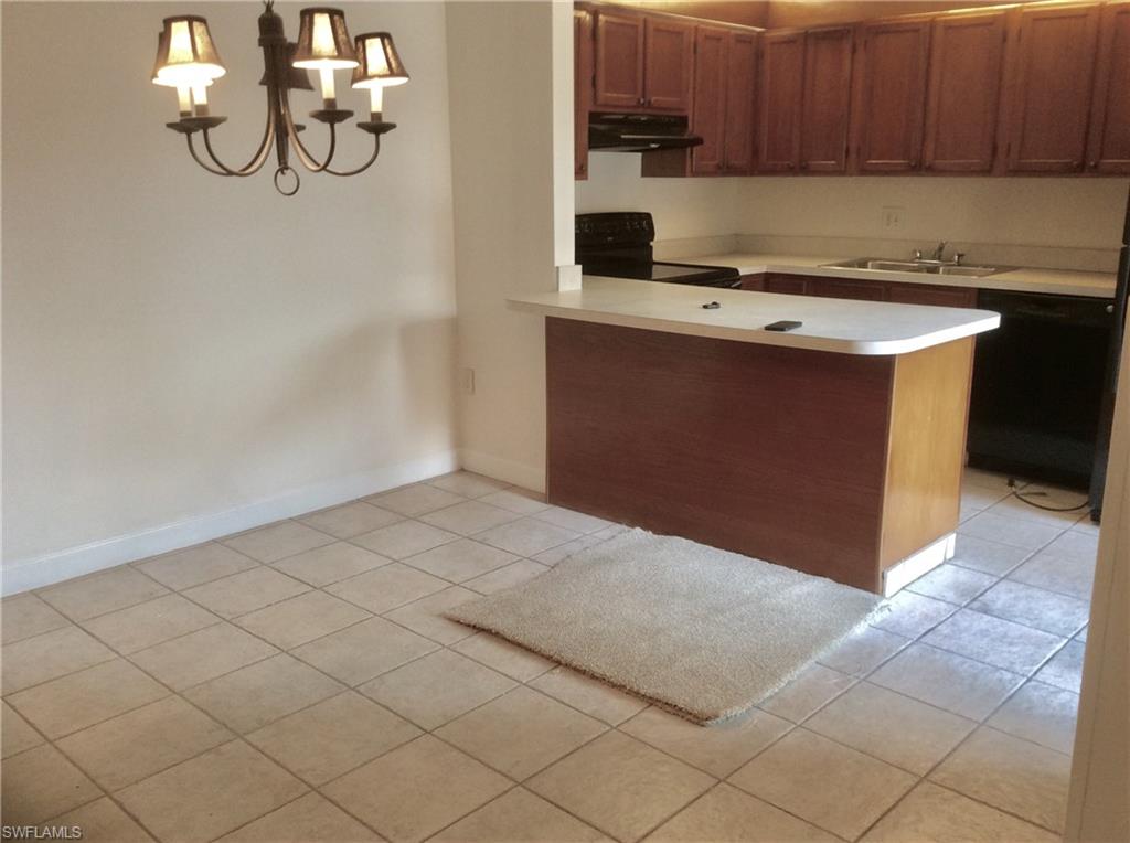 VILLAGE OF CEDARBEND - Residential