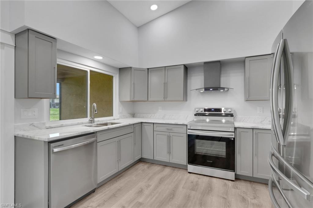 CAPE CORAL - Residential Income