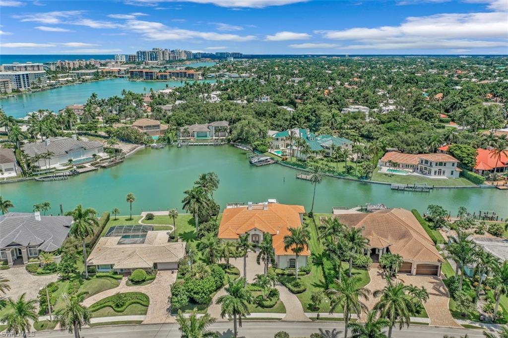 MOORINGS - Residential