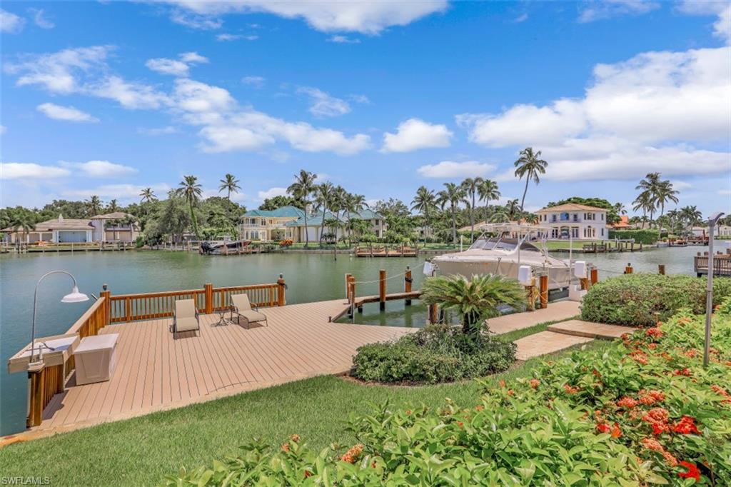 MOORINGS - Residential