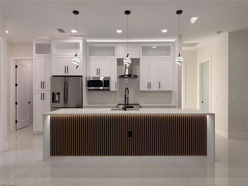 GOLDEN GATE ESTATES - Residential