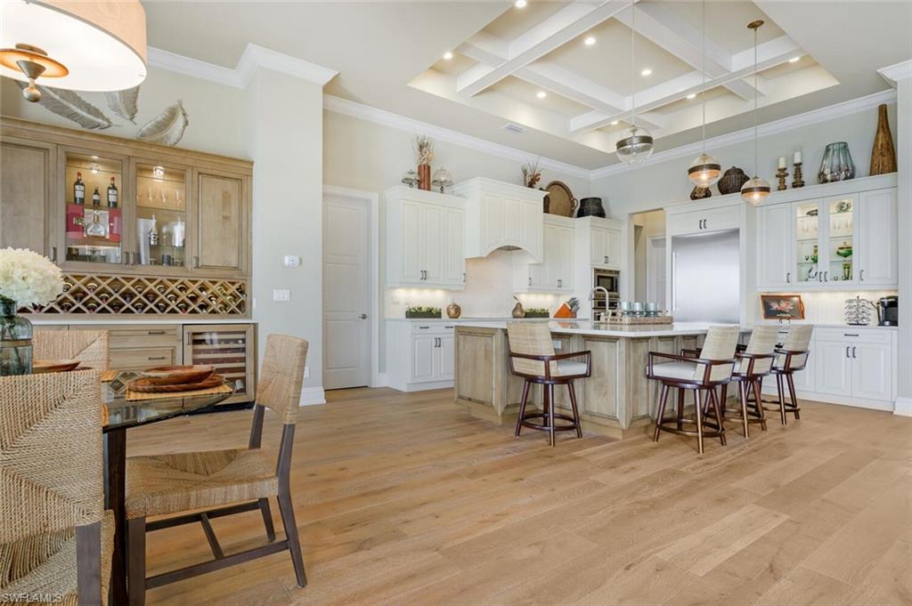 TWIN EAGLES - Residential