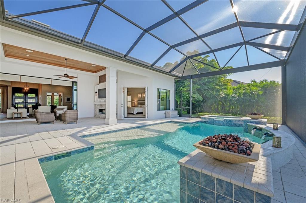 TWIN EAGLES - Residential