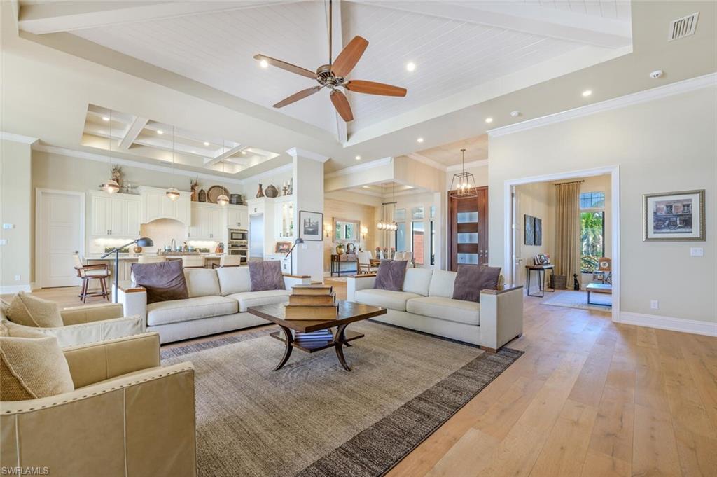 TWIN EAGLES - Residential