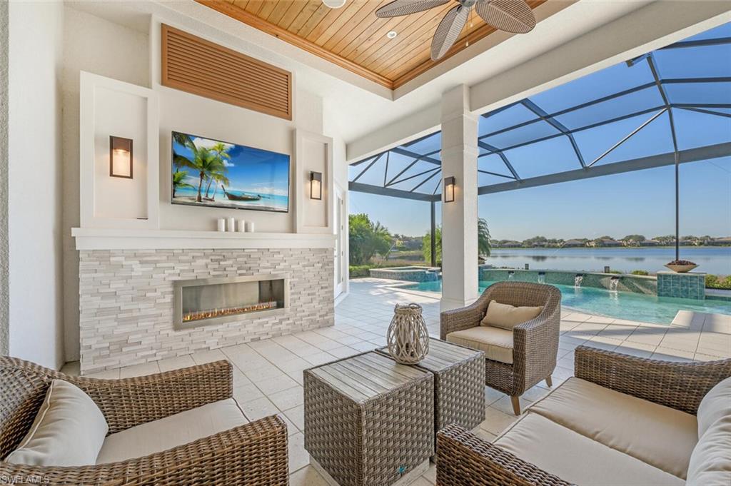 TWIN EAGLES - Residential