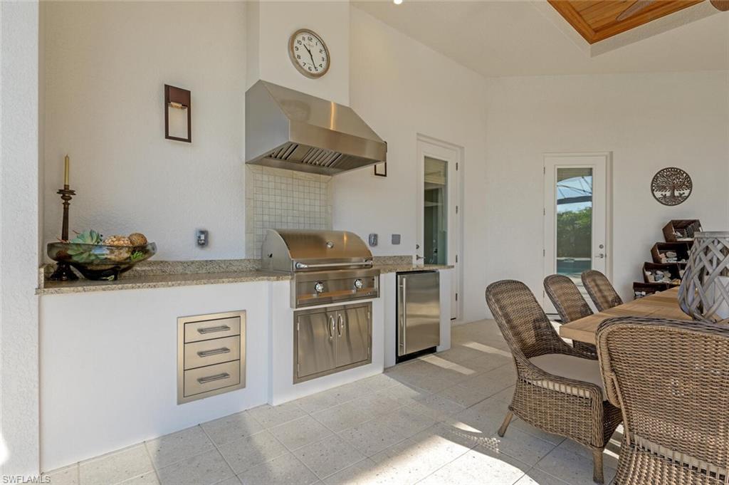 TWIN EAGLES - Residential
