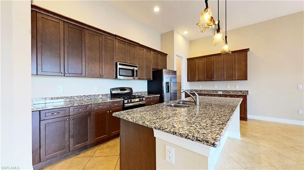 FAIRWAY COVE - Residential