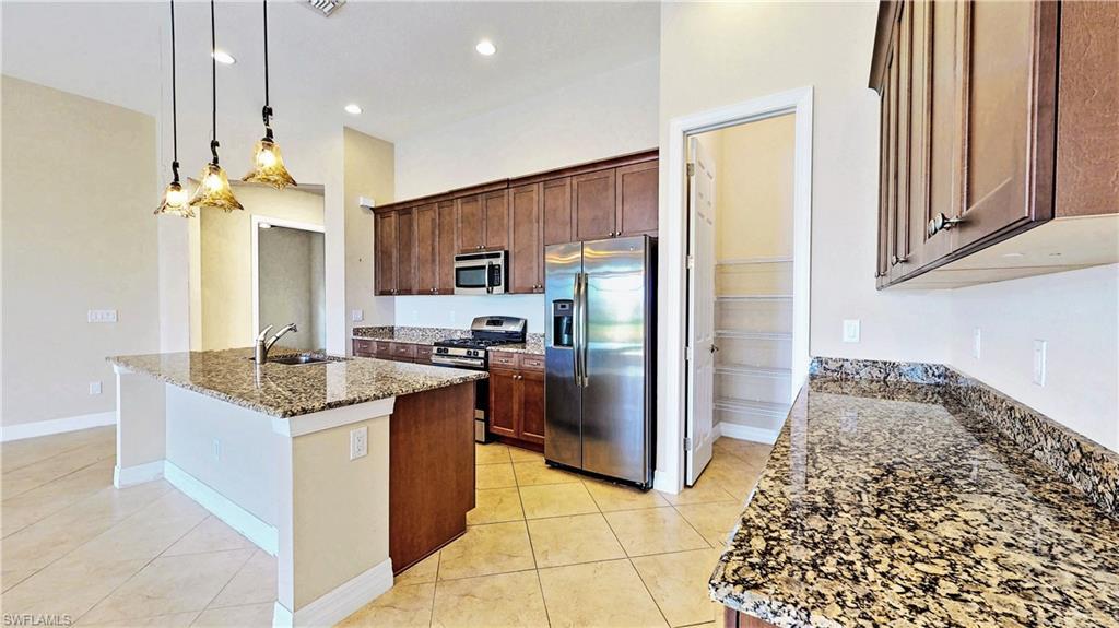 FAIRWAY COVE - Residential