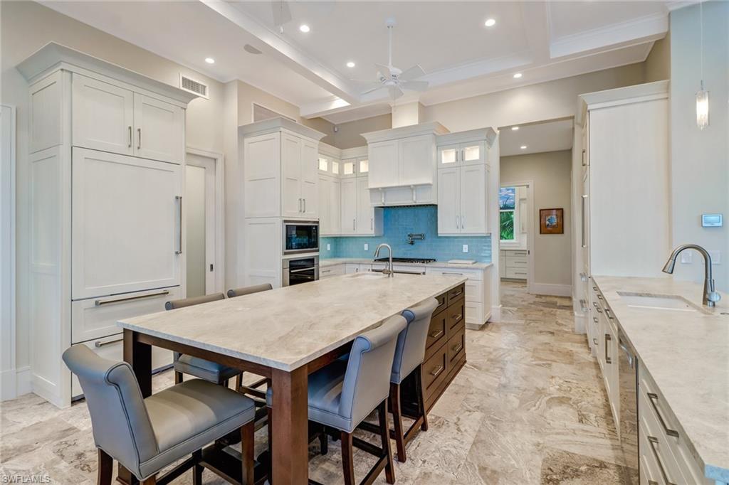MARCO BEACH - Residential