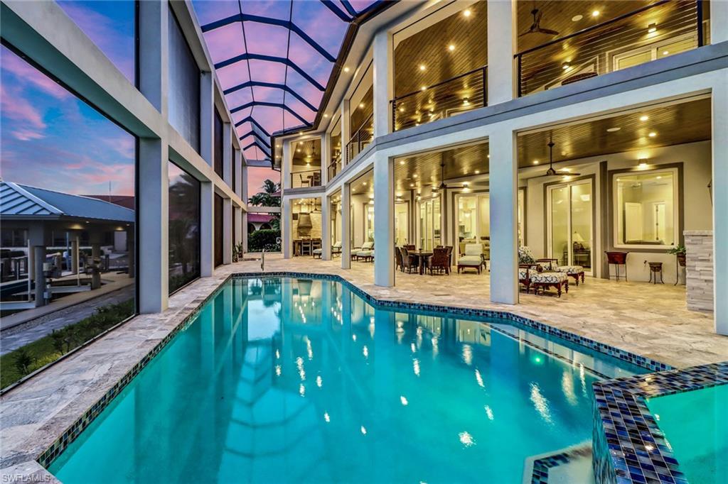 MARCO BEACH - Residential