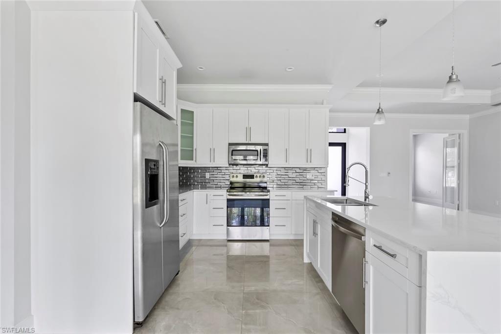GOLDEN GATE ESTATES - Residential