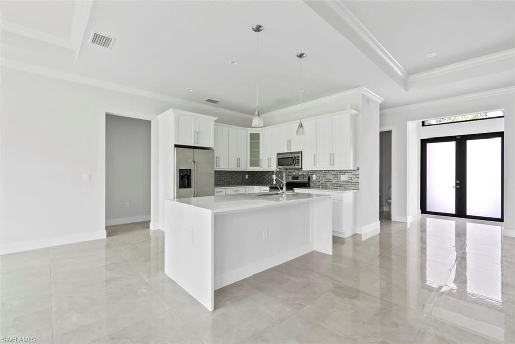 GOLDEN GATE ESTATES - Residential
