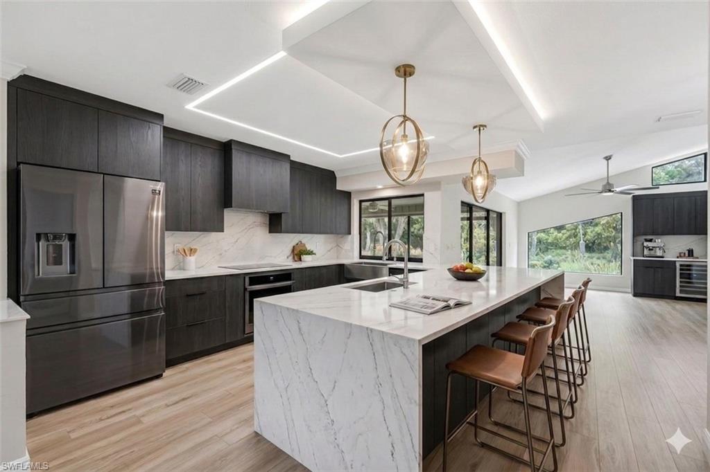 PALM RIVER ESTATES - Residential