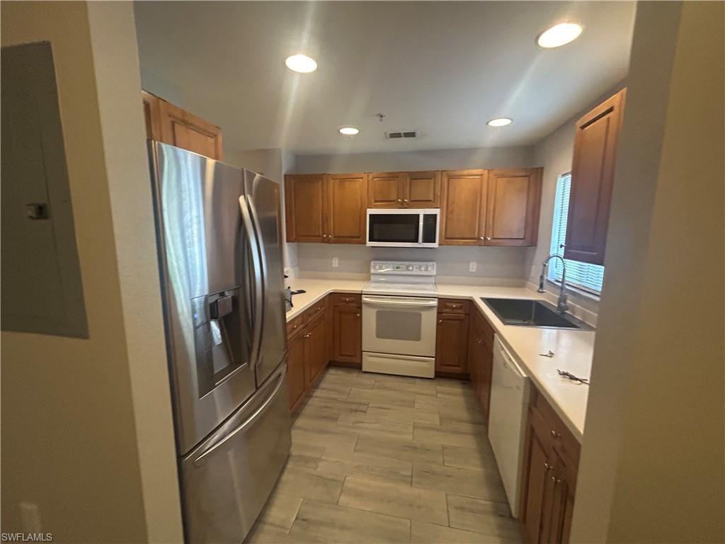 VILLAGE OF STONEYBROOK - Residential Lease