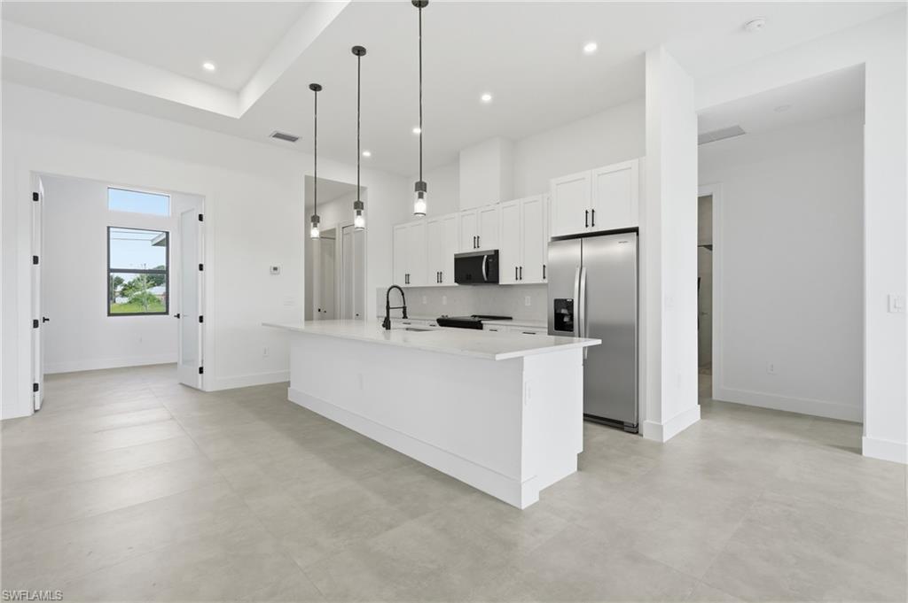 CAPE CORAL - Residential