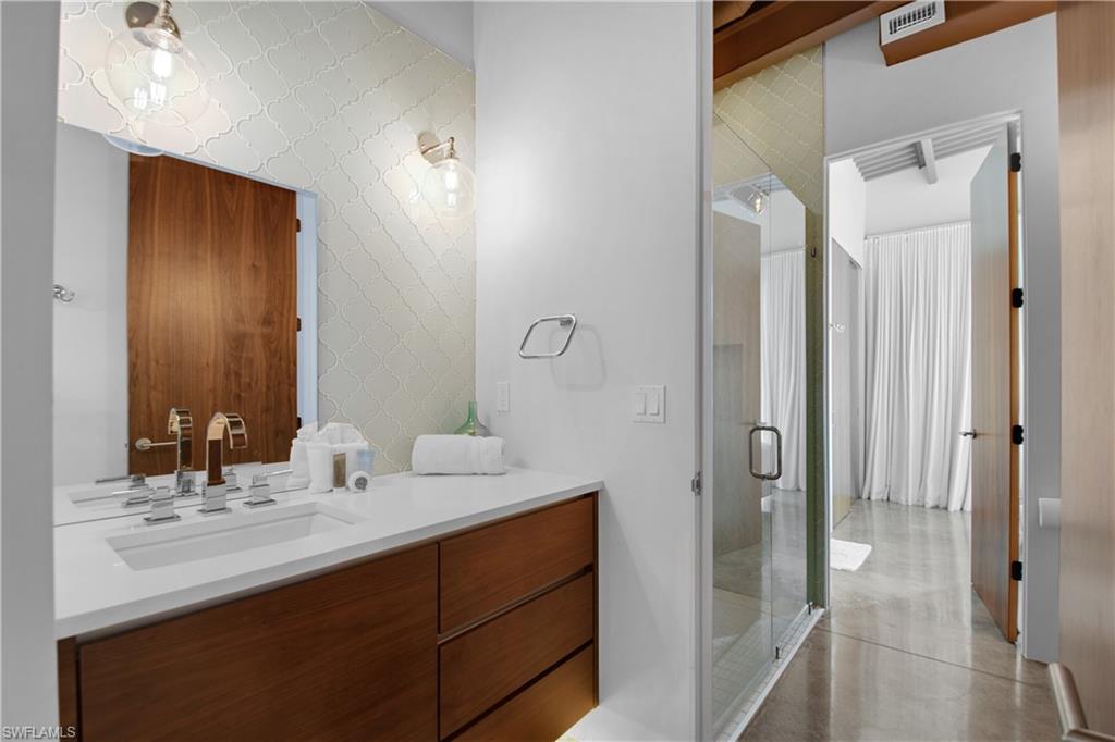 MARCO BEACH - Residential