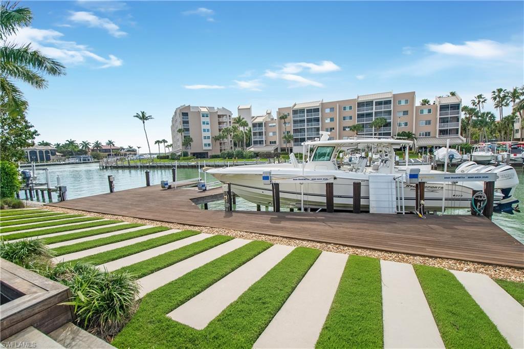 MARCO BEACH - Residential